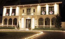 The Definitive, Step-by-Step Guide to Using C7 and C9 Bulk Light Line For Your Christmas Display