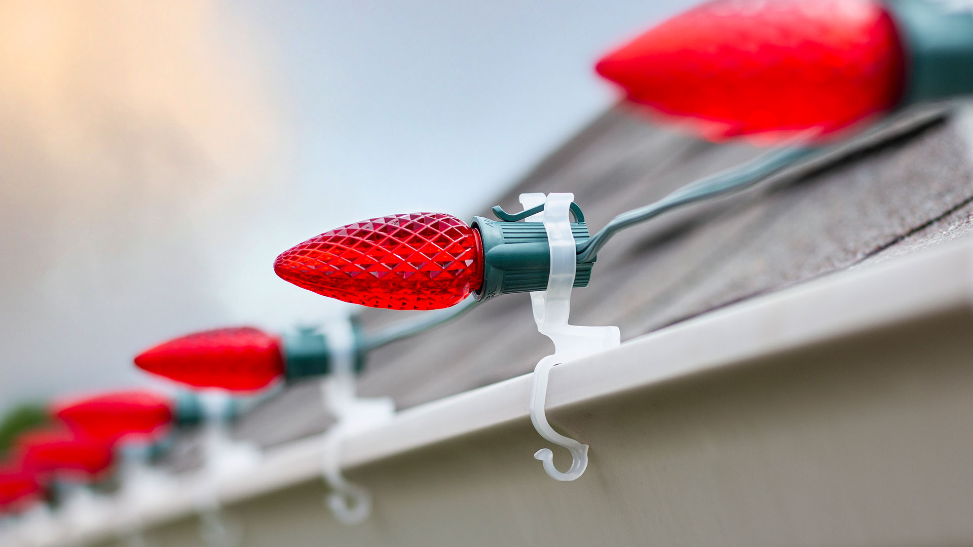Choosing The Right Christmas Light Clips For Roofline and Perimeter Lighting